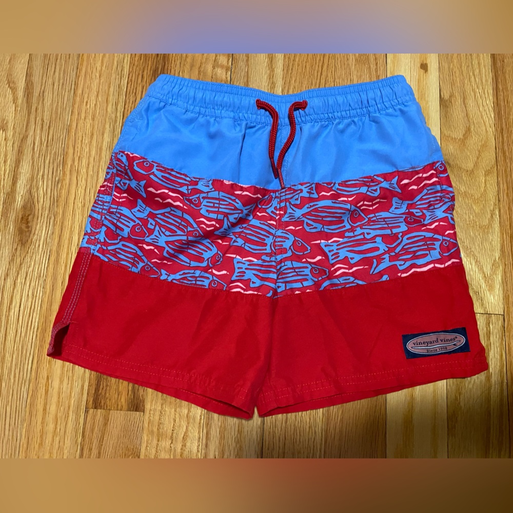 NWT Vineyard Vines boys swim trunks - size 7